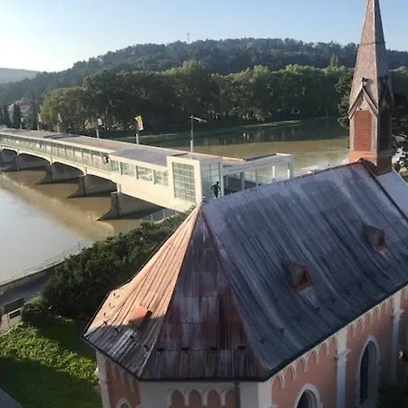 فندق Pavla فندق بييشتِني