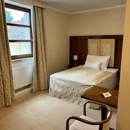 Pavla Hotel 4*